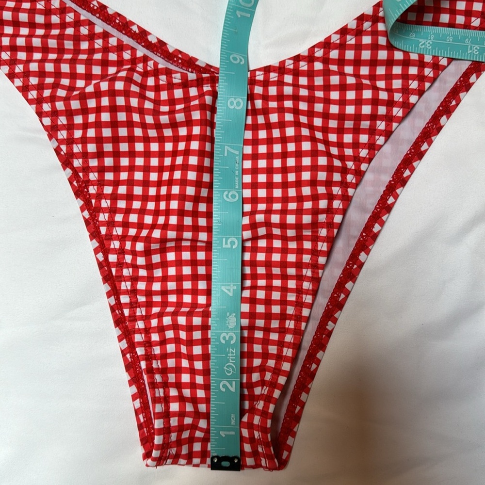 Bikini - Picture 6 of 7